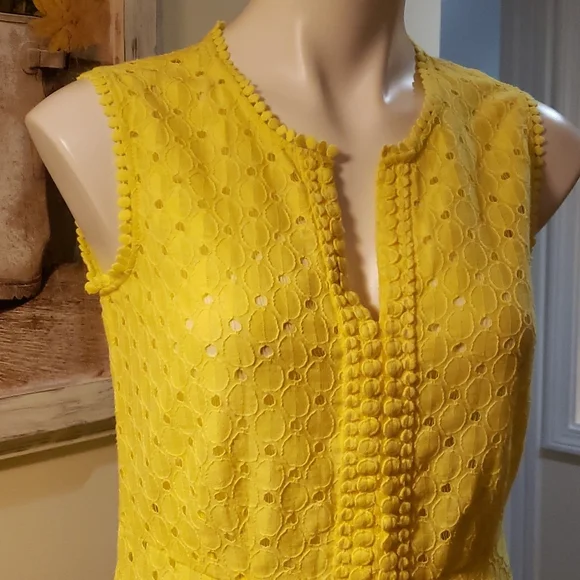 ♦️♦️SOLD♦️♦️ Banana Republic Tank - Picture 4 of 7